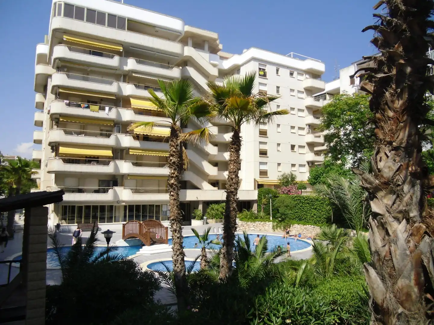 Vista exterior de Apartament en venda en Salou amb Balcó i Piscina comunitària