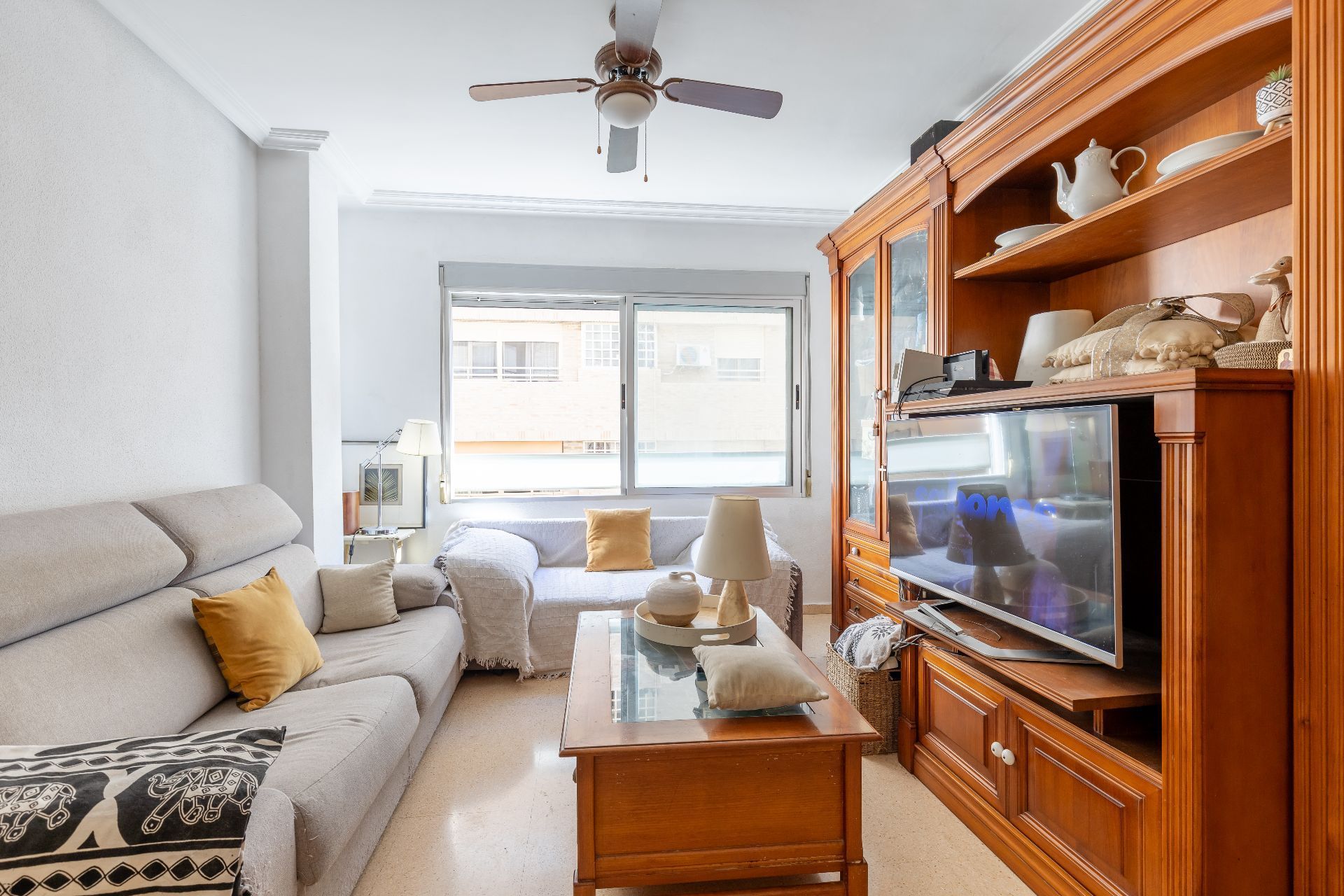 Sala d'estar de Apartament en venda en Alicante / Alacant amb Aire condicionat i Terrassa