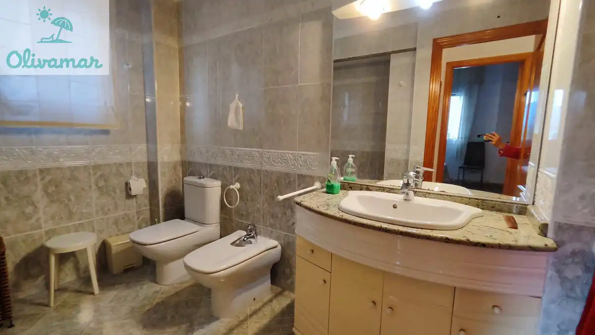 Bany de Casa o xalet en venda en Oliva amb Moblat