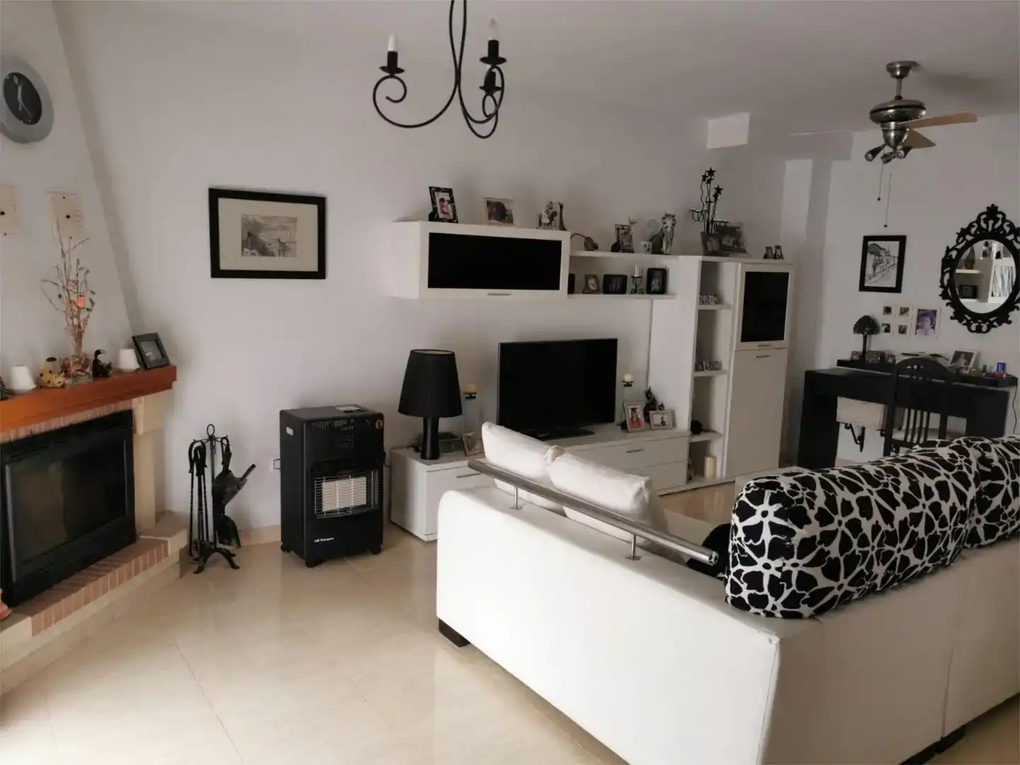 Sala d'estar de Casa adosada en venda en Santa Pola amb Piscina