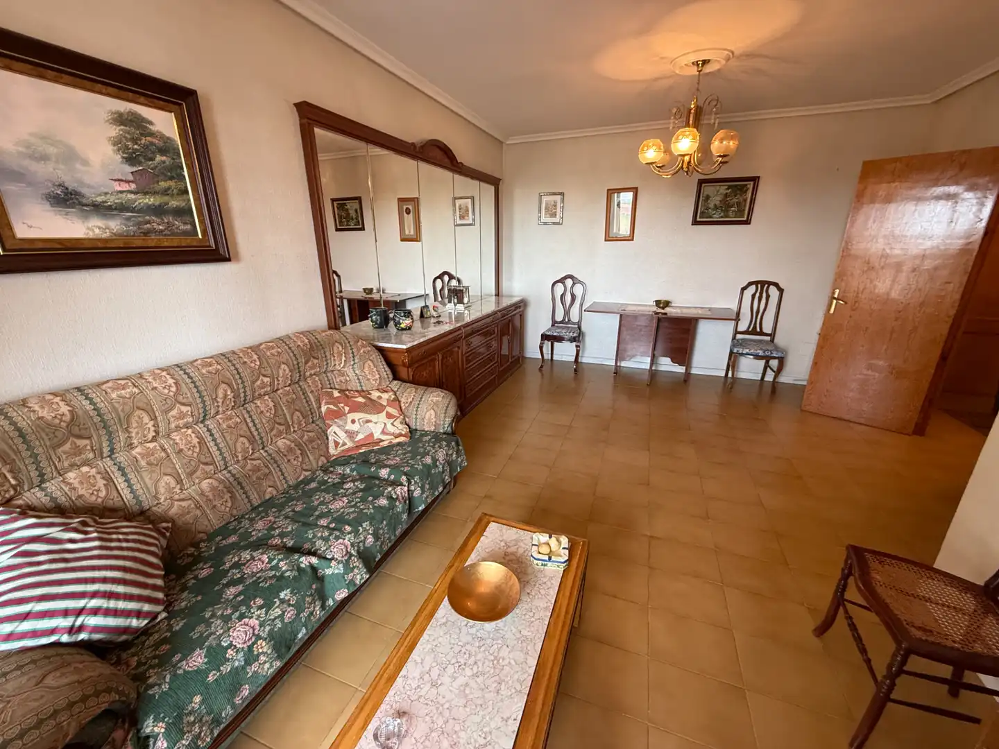 Living room of Flat for sale in Carpio  with Heating, Terrace and Storage room