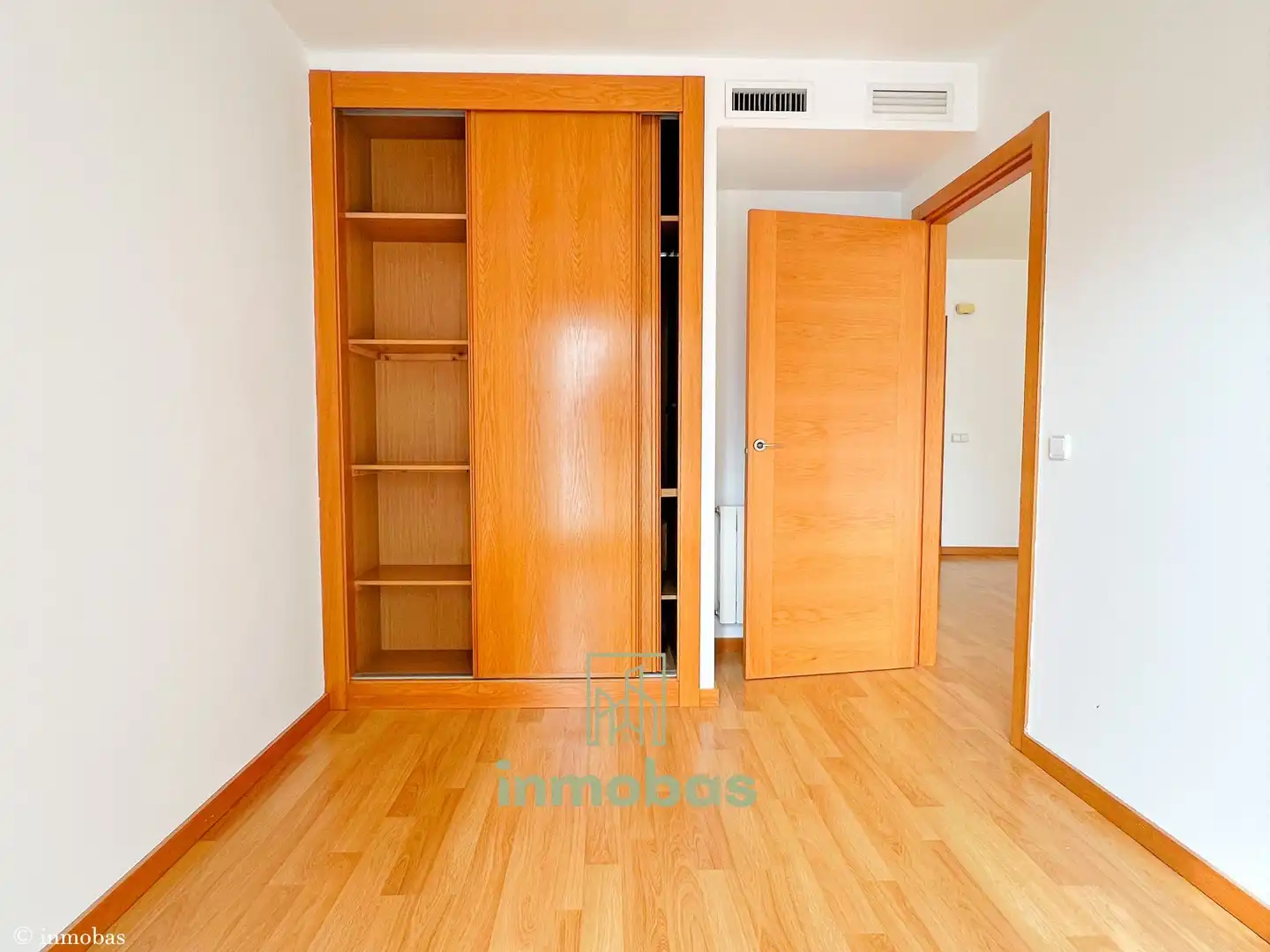 Schlafzimmer von Wohnungen zum Verkauf in Badajoz mit Klimaanlage und Heizung