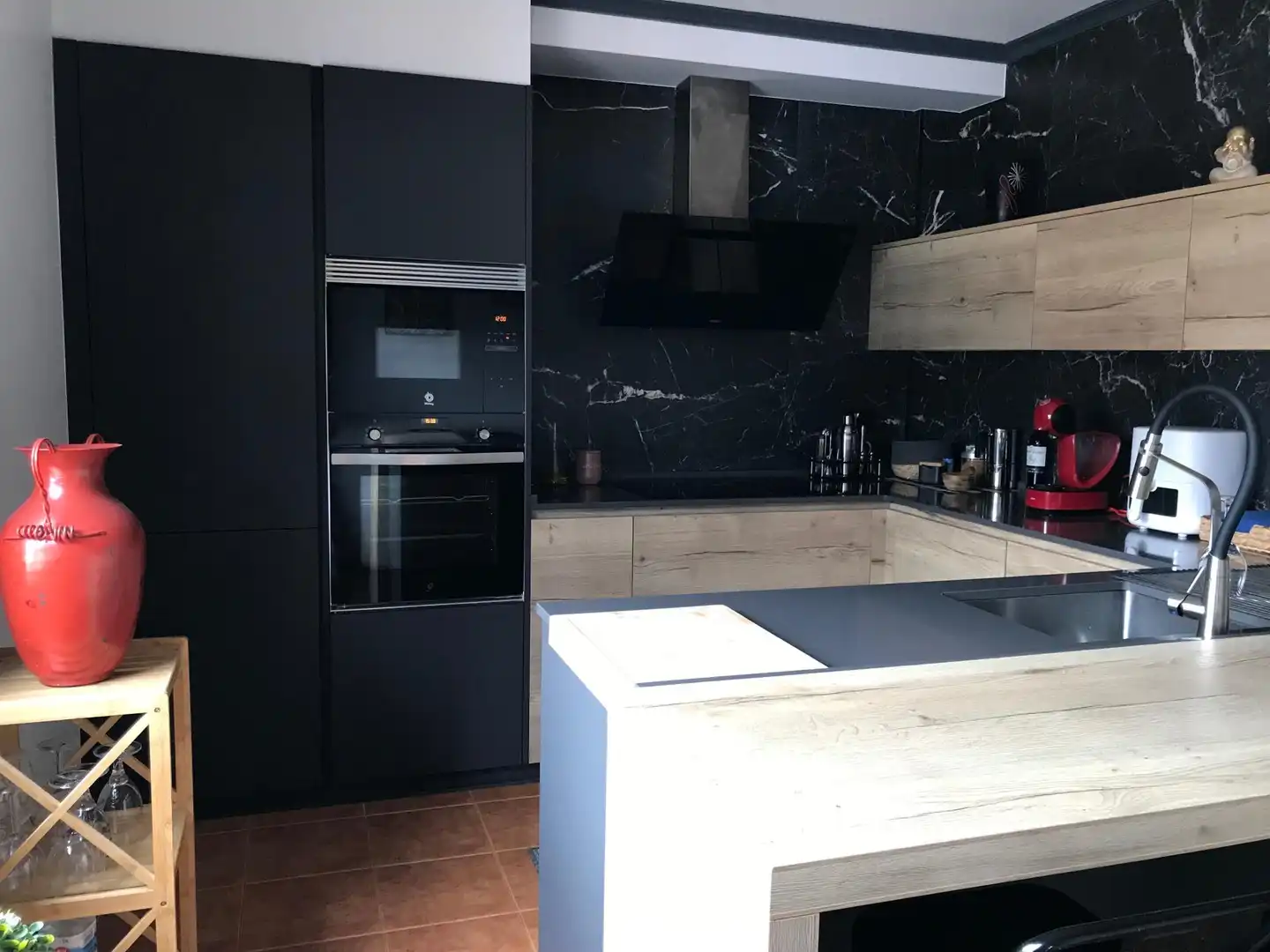Cocina de Casa o chalet en venta en Ribeira con Calefacción, Piscina y Amueblado
