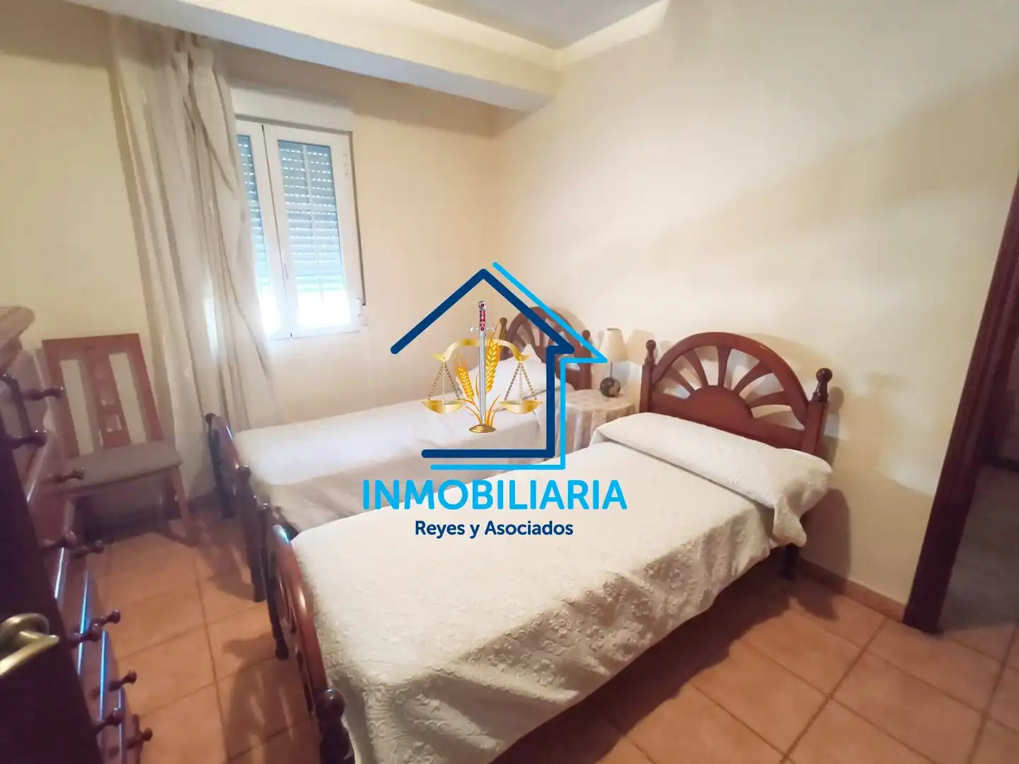 Wohnung zum Verkauf in Córdoba mit Klimaanlage, Terrasse und Möbliert