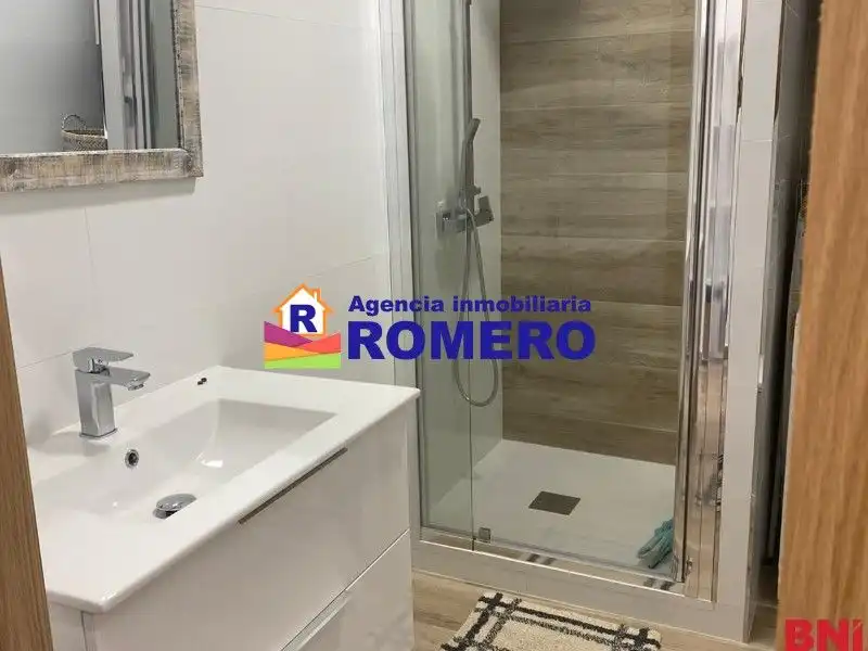 Badezimmer von Wohnung zur Miete in Porto do Son mit Möbliert