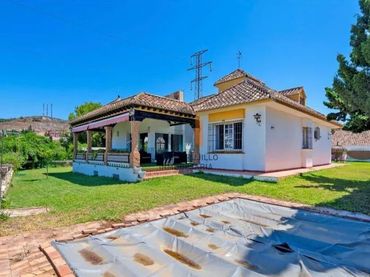 Casa amb piscina en venda a La Cala del Moral