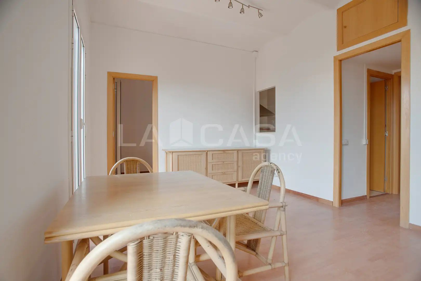 Habitación de Piso en venta en Barcelona con Calefacción y Balcón