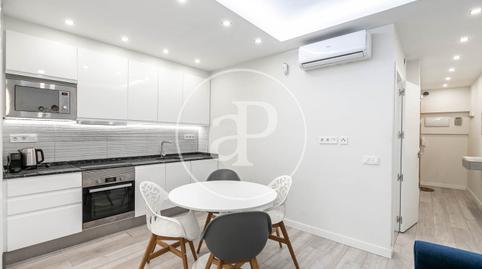 Foto 2 de Piso en venta en Carrer Dels Escudellers, Barri Gòtic, Barcelona