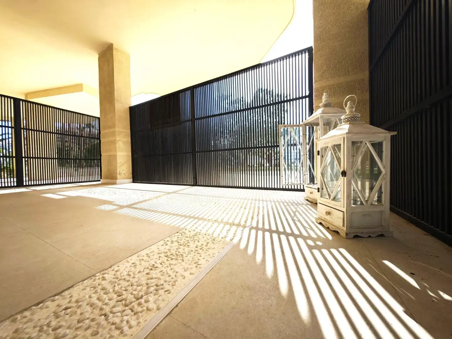Terrasse von Erdgeschoss zum Verkauf in Fuengirola mit Klimaanlage, Heizung und Terrasse