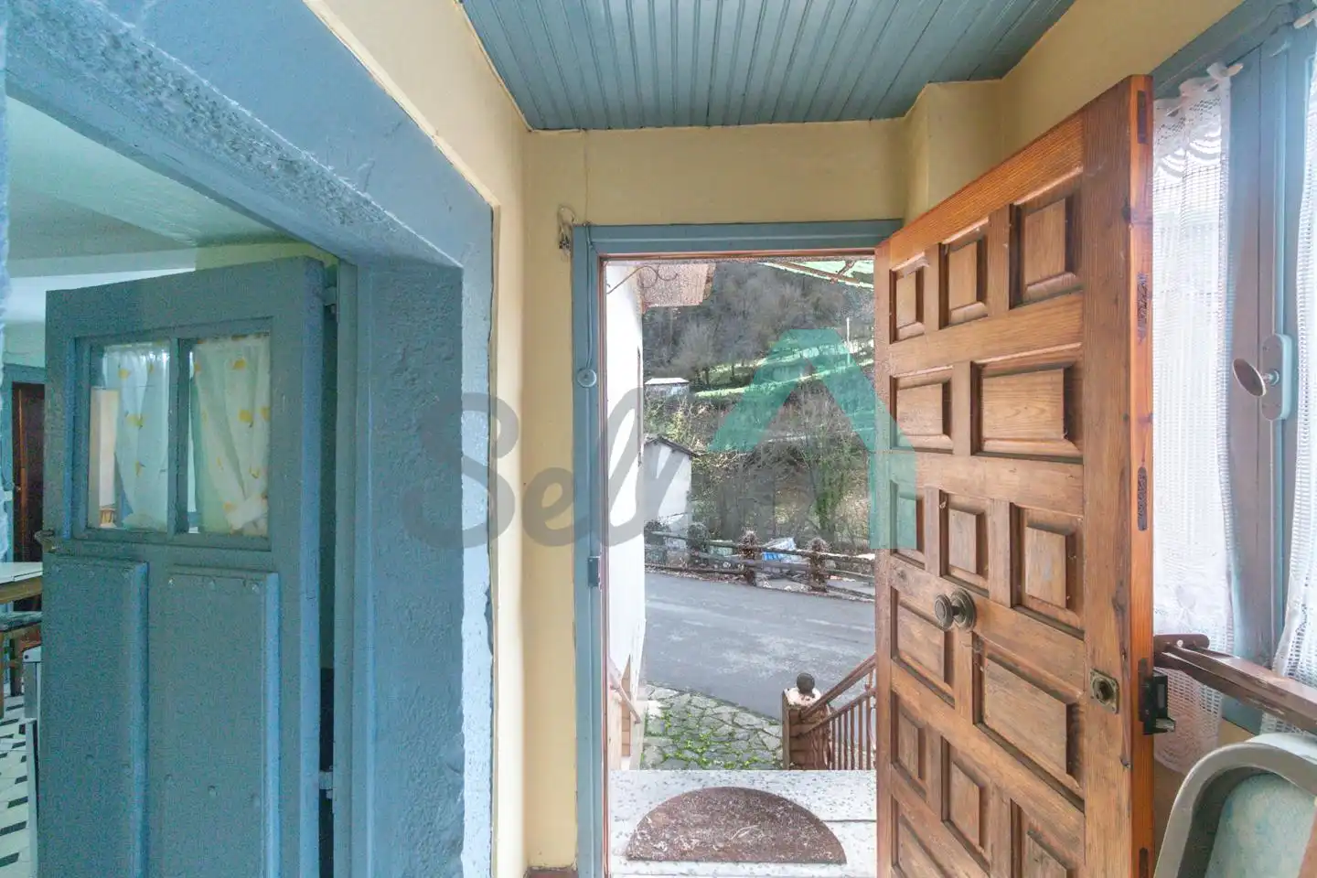 Casa adosada en venta en Quirós con Calefacción y Trastero