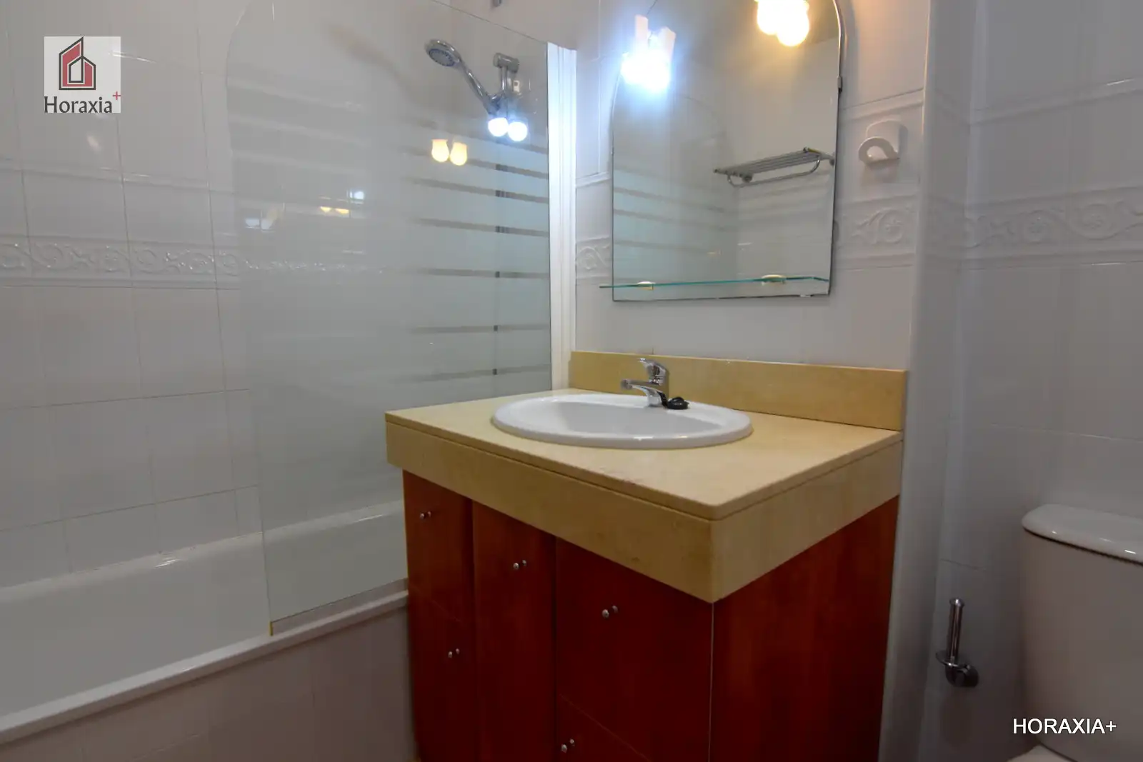Baño de Piso en venta en Castelldefels con Aire acondicionado, Calefacción y Terraza