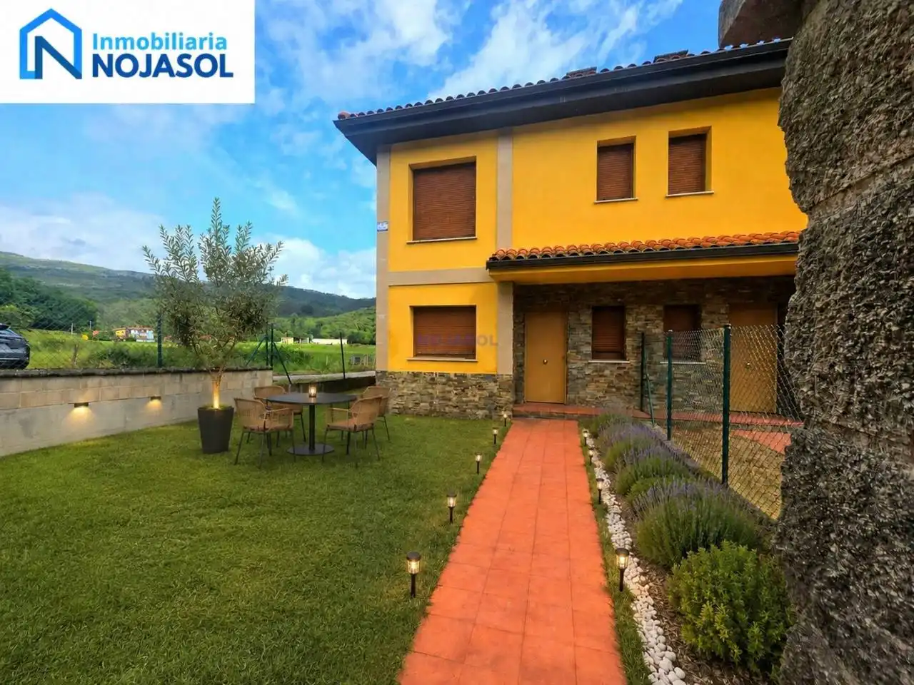 Terraza de Casa adosada en venta en Ruesga con Calefacción y Jardín privado