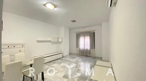 Foto 2 de Piso de alquiler en Centro - Doña Mercedes, Dos Hermanas