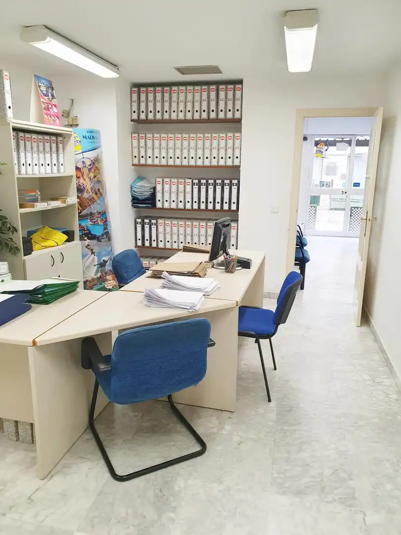 Commercial properties for sale in El Viso del Alcor  with Air Conditioner