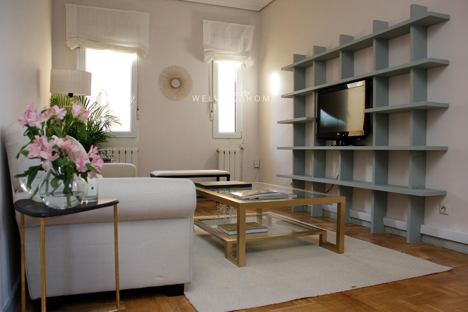 Sala d'estar de Àtic de lloguer en  Madrid Capital amb Parquet, Terrassa i Forn
