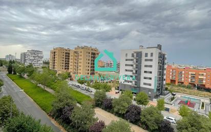 Vista exterior de Àtic en venda en Valdemoro amb Aire condicionat i Terrassa