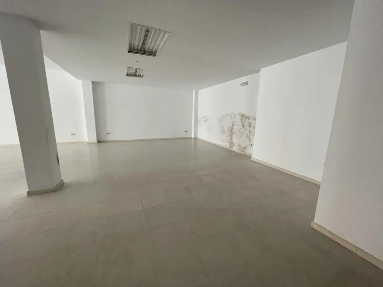 Local comercial en venta en Avenida Primero de Mayo 141, imagen 16
