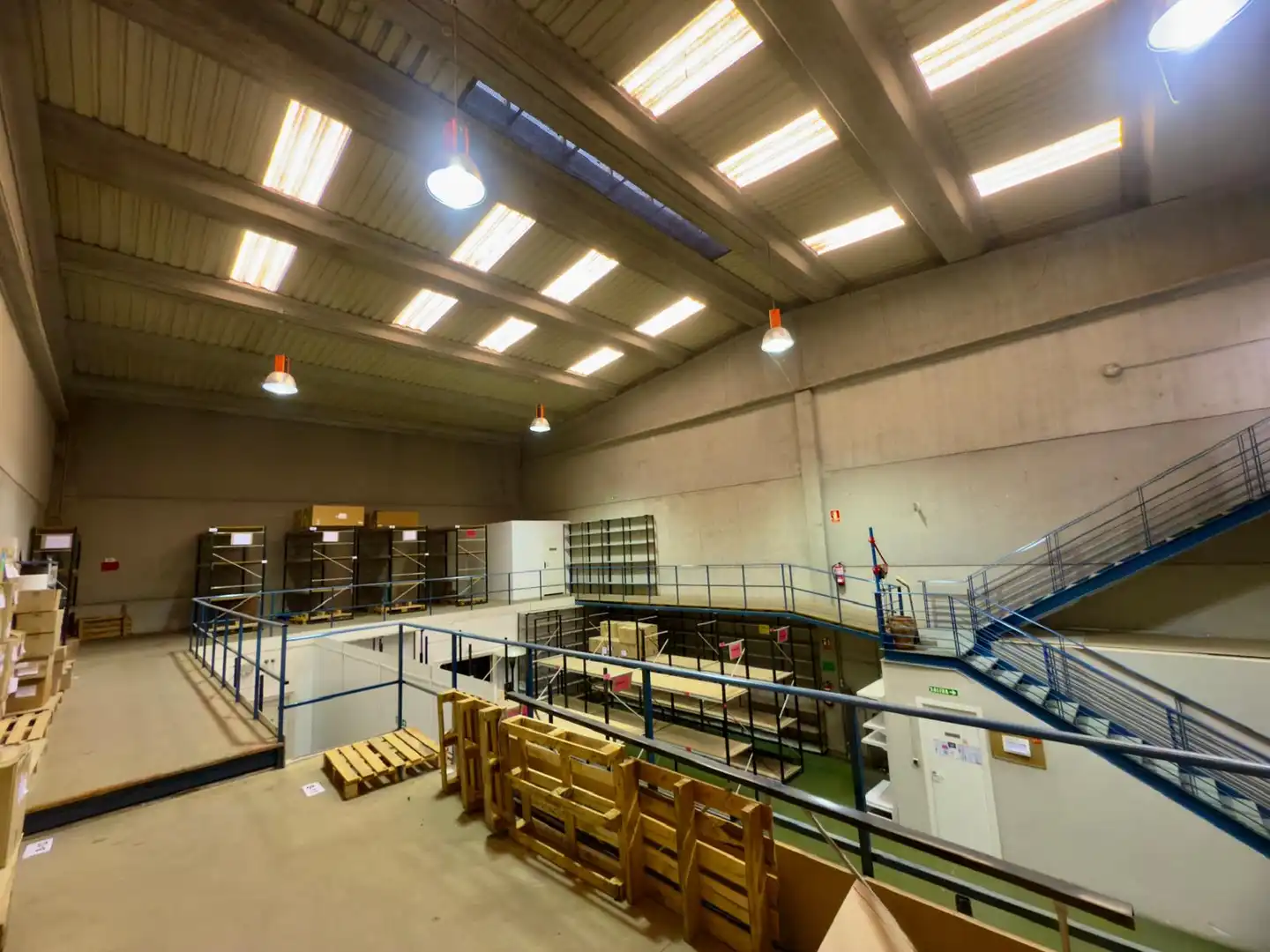 Nave industrial de alquiler en Valle de Elorz / Elortzibar con Calefacción y Alarma