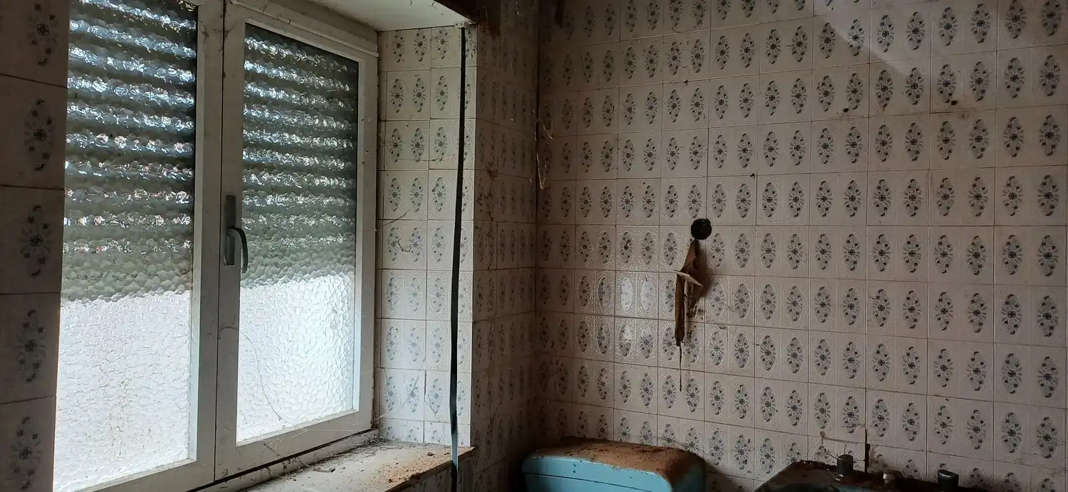 Bathroom of Houses for sale in Nava  with Swimming Pool