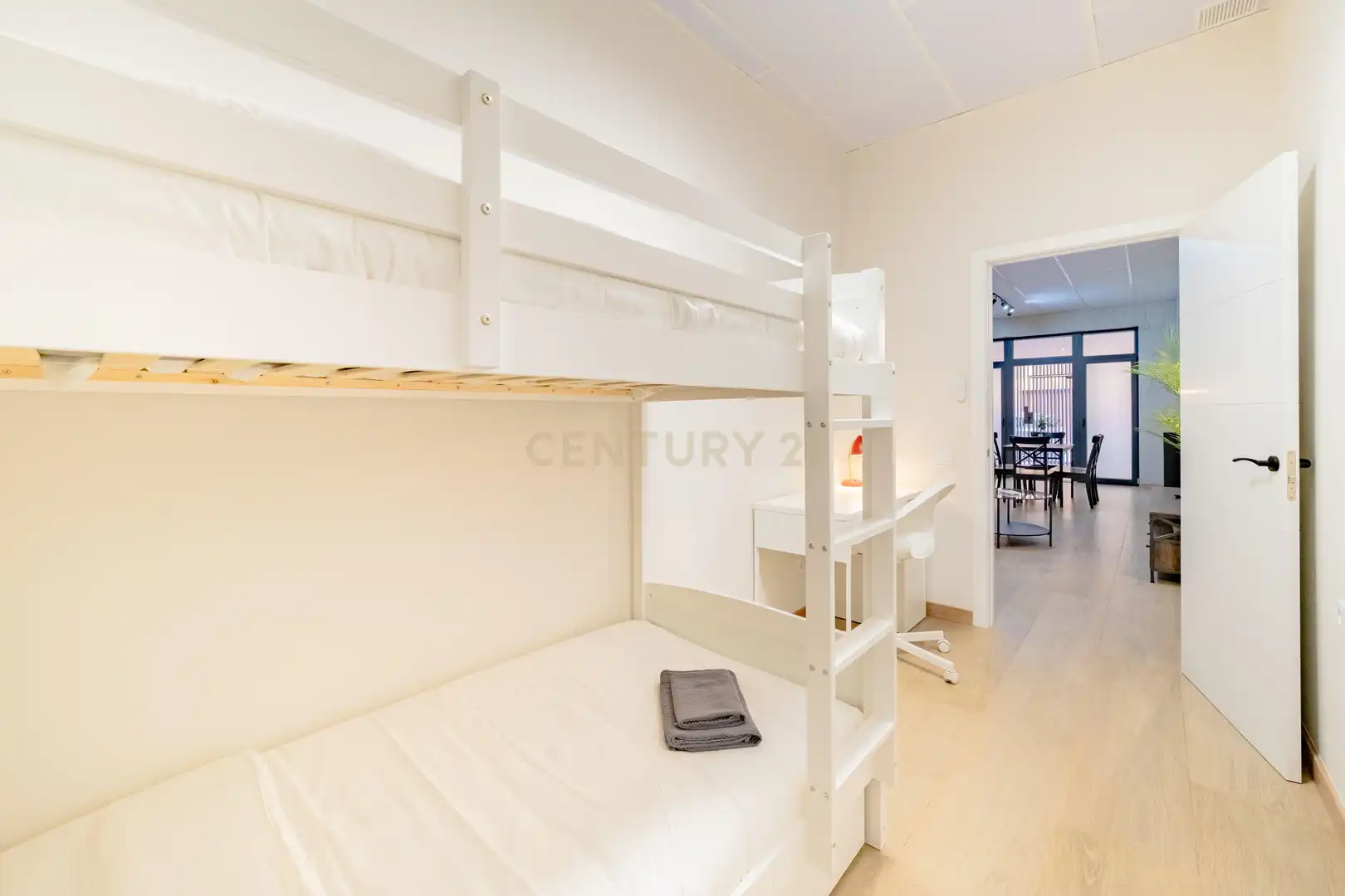 Bedroom of Apartments for sale in Valencia  with Air Conditioner, Oven and Washing machine