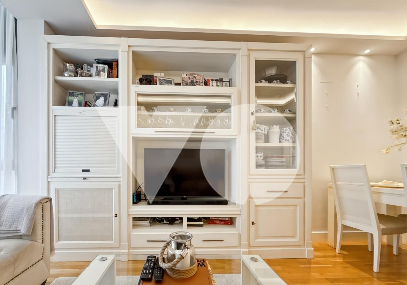 Sala d'estar de Pis en venda en  Madrid Capital amb Aire condicionat i Moblat