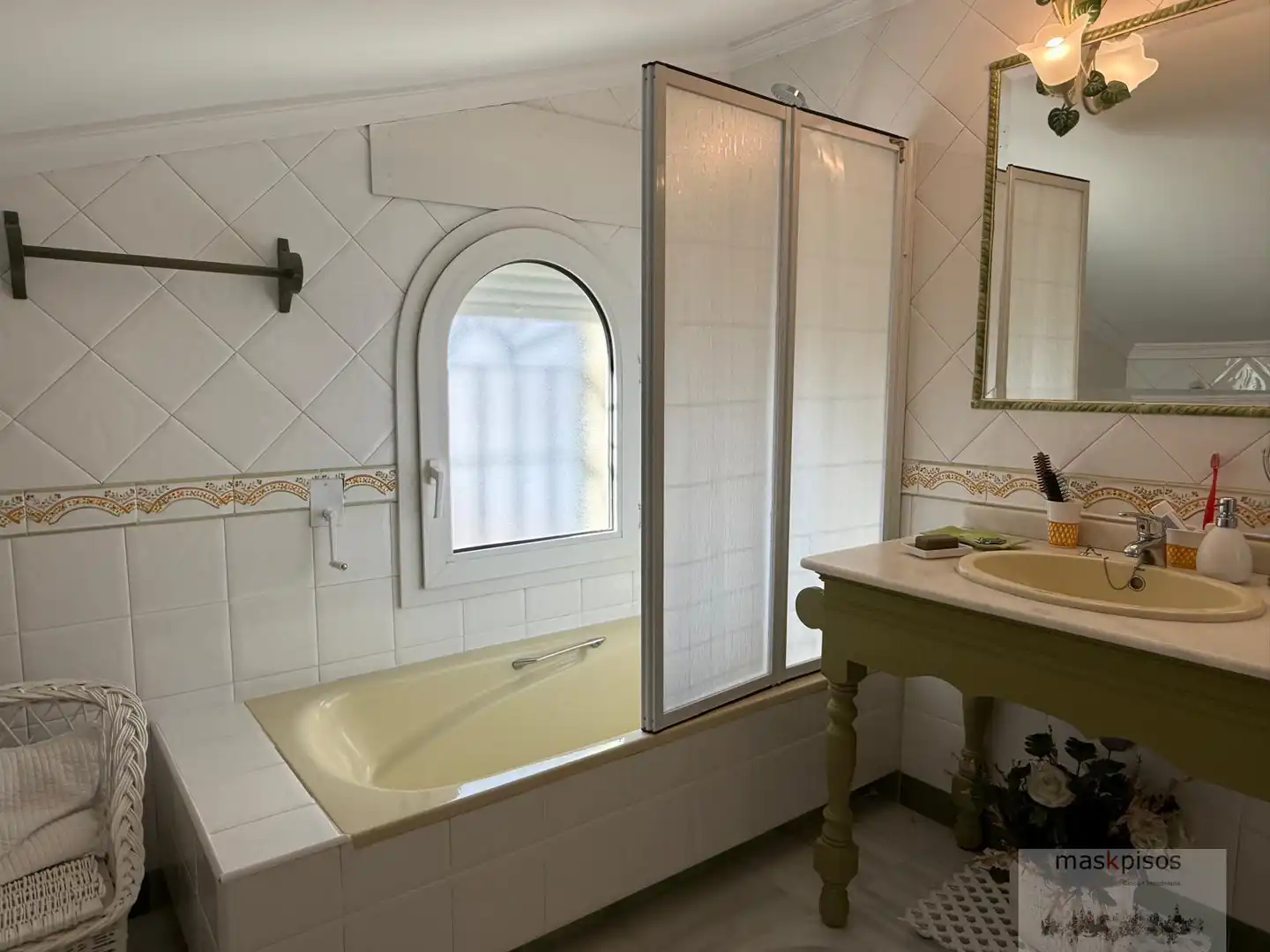 Bathroom of Houses for sale in Jerez de la Frontera  with Air Conditioner, Storage room and Swimming Pool