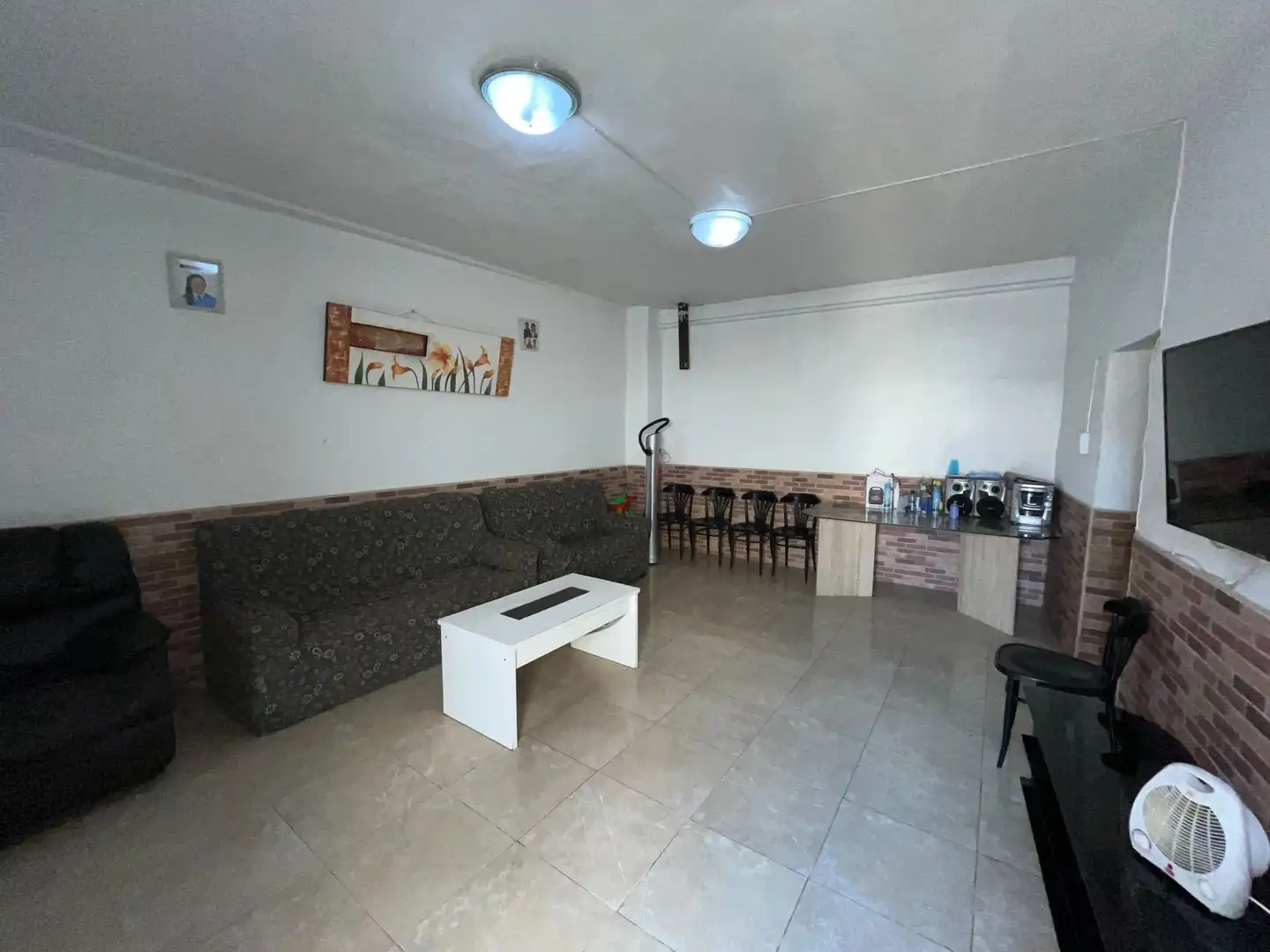 Einfamilien-Reihenhaus zum Verkauf in Fuente Álamo de Murcia mit Klimaanlage, Terrasse und Möbliert