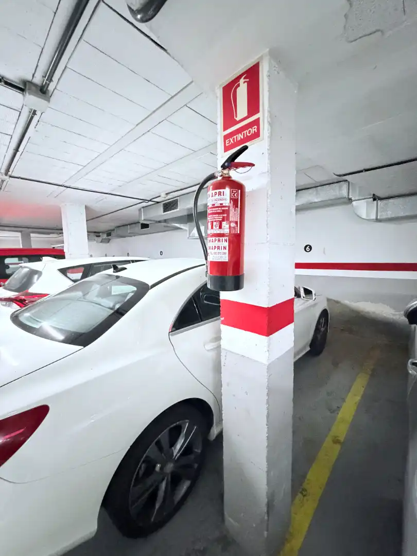 Parking de Ático en venta en Barcelona con Aire acondicionado, Calefacción y Parquet