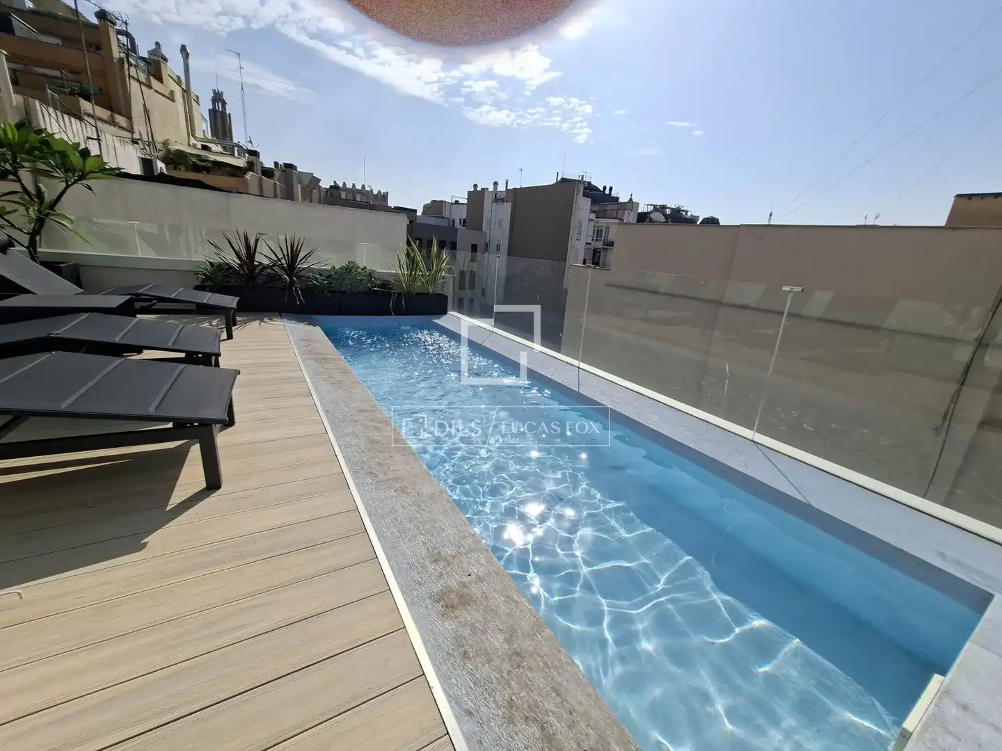 Piscina de Pis en venda en Barcelona amb Aire condicionat, Calefacció i Parquet