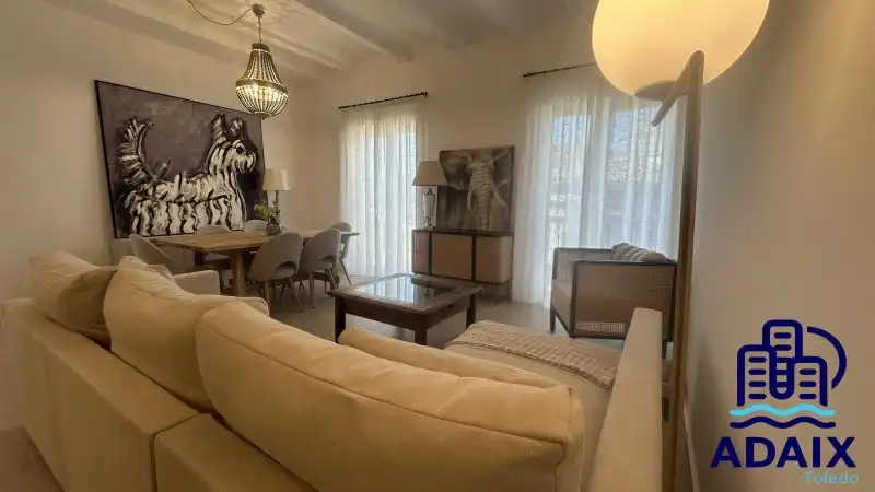 Living room of Flat for rent in Toledo  with Air Conditioner, Heating and Furnished