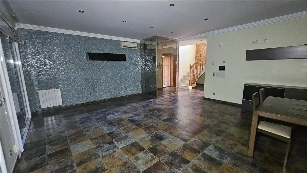 Apartamento en venta en Lloret de Mar con Aire acondicionado, Calefacción y Jardín privado