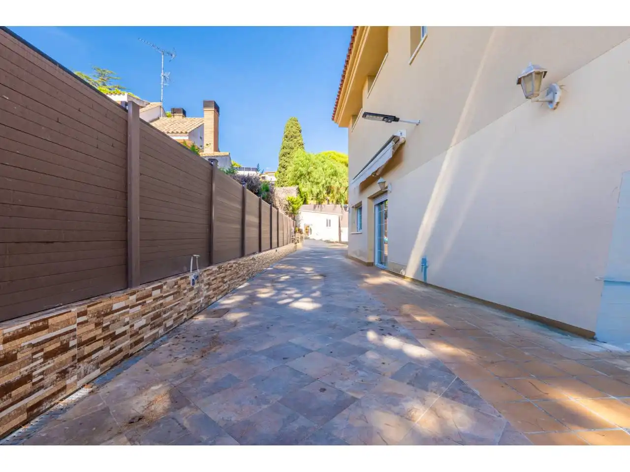 Exterior view of Houses for sale in Cabrils, Barcelona