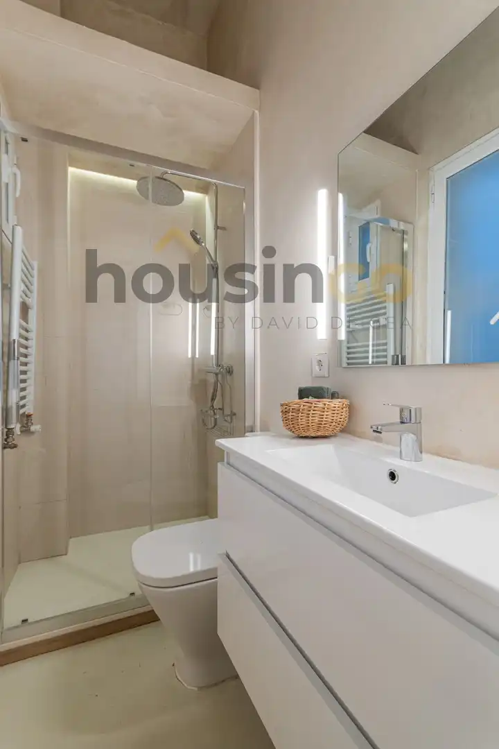 Baño de Piso en venta en Madrid con Calefacción, Parquet y Amueblado