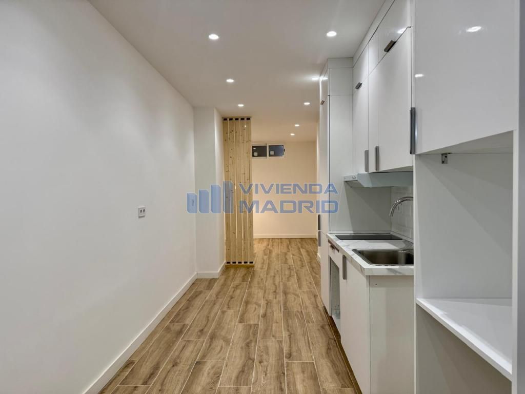 Kitchen of Flat for sale in  Madrid Capital  with Air Conditioner and Heating