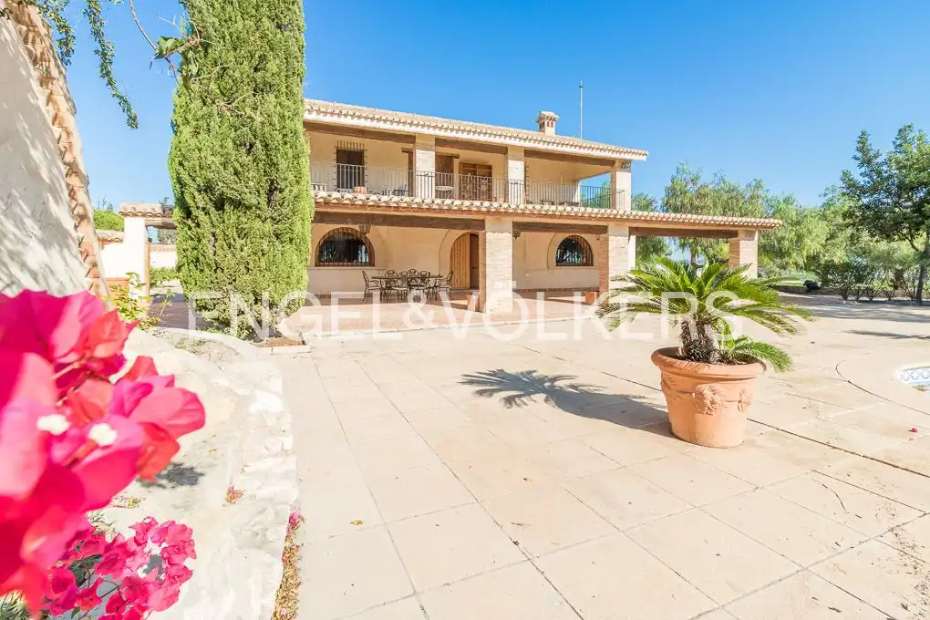 Casa amb terrassa en venda a San Miguel de Salinas
