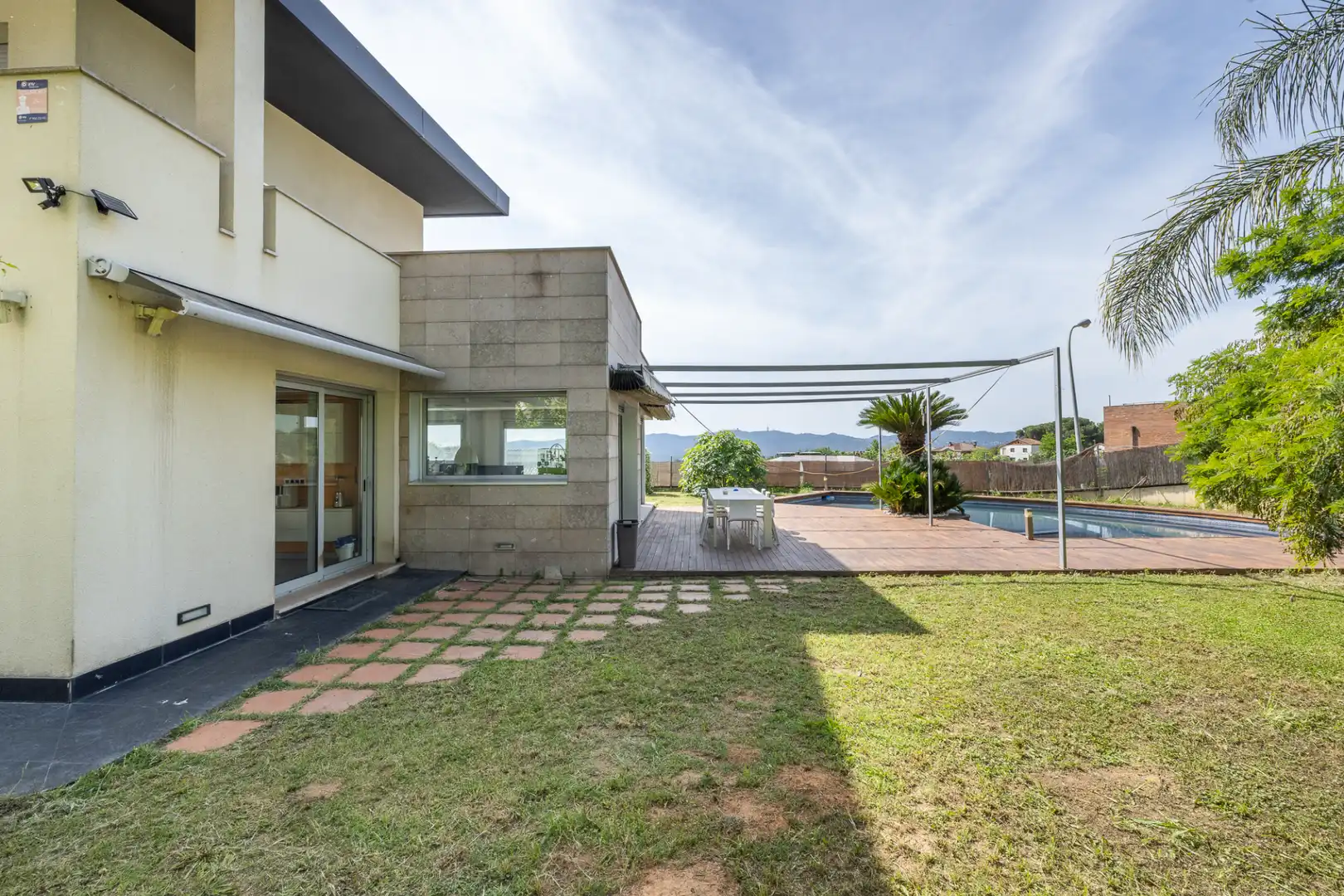 Terrace of Houses for sale in Cerdanyola del Vallès  with Furnished
