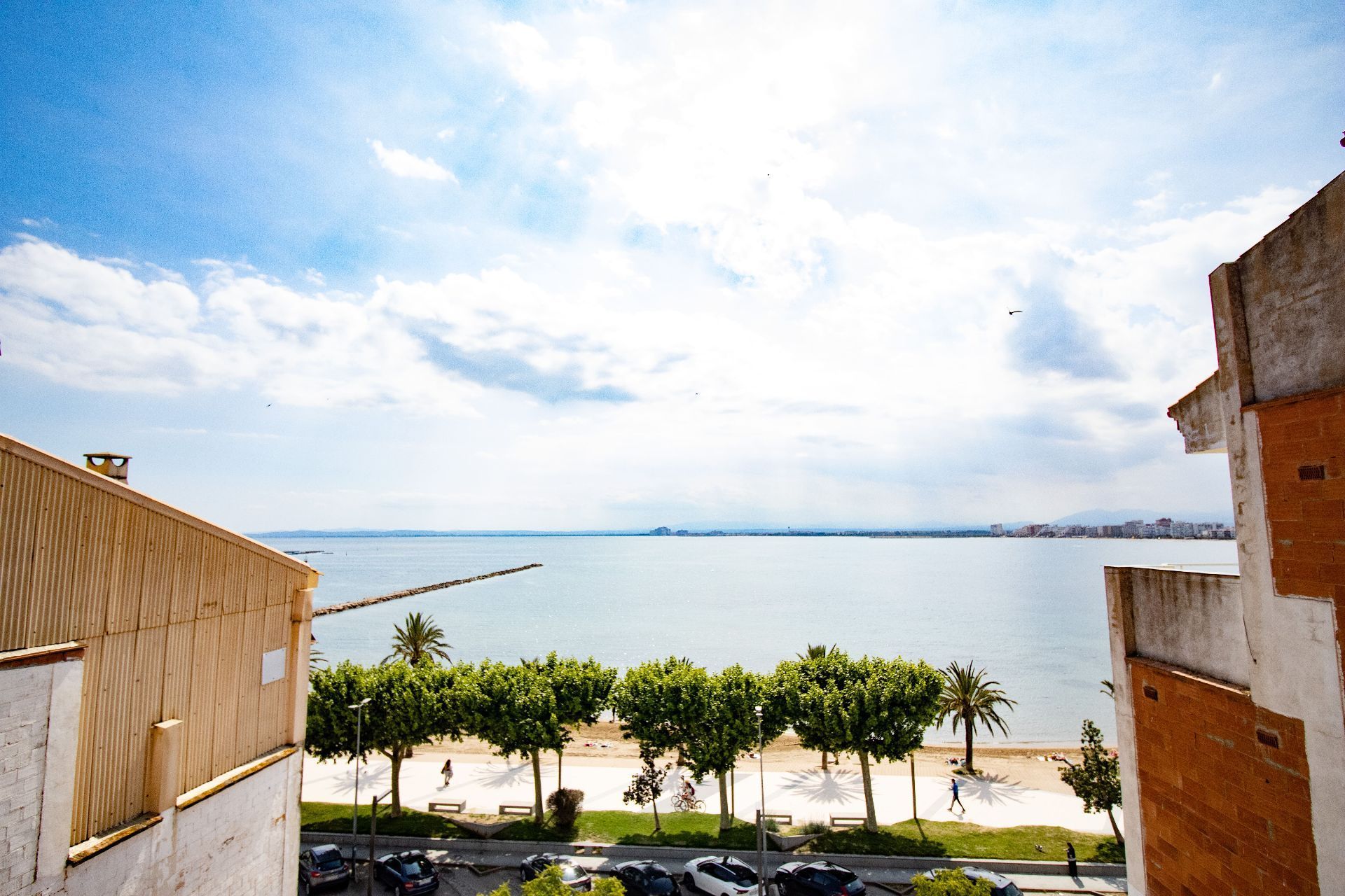 Dormitori de Apartament en venda en Roses amb Terrassa