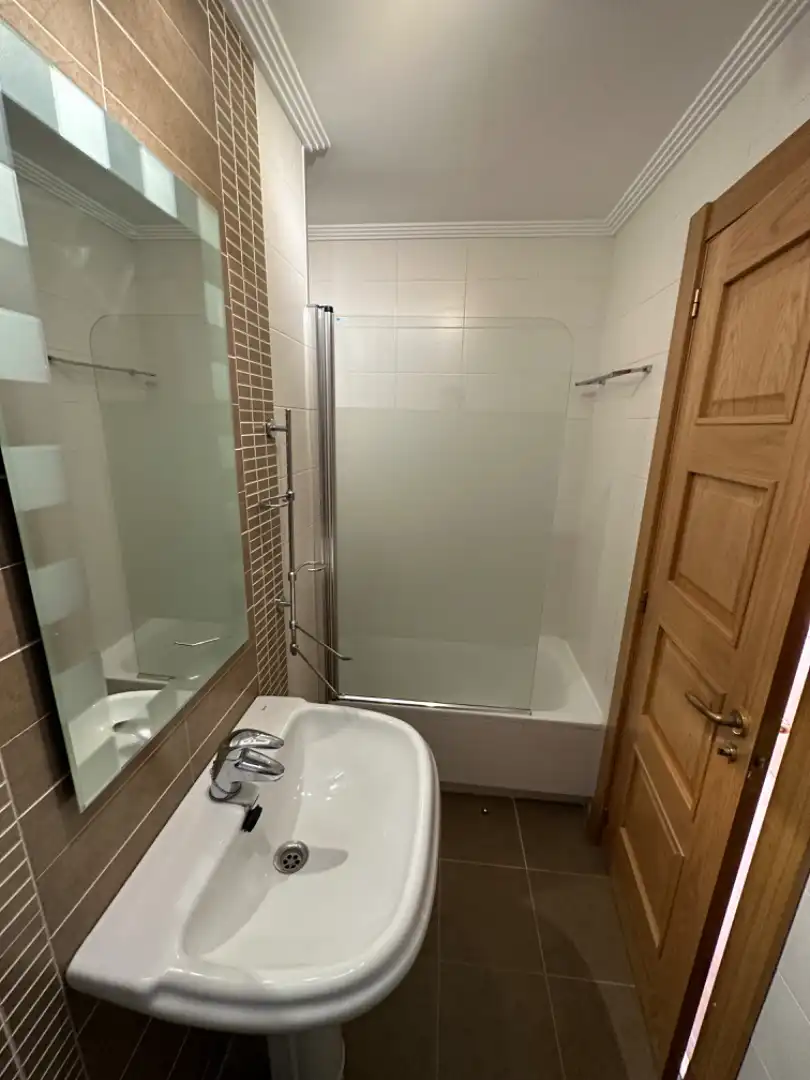 Baño de Piso en venta en Valladolid con Calefacción, Parquet y Trastero