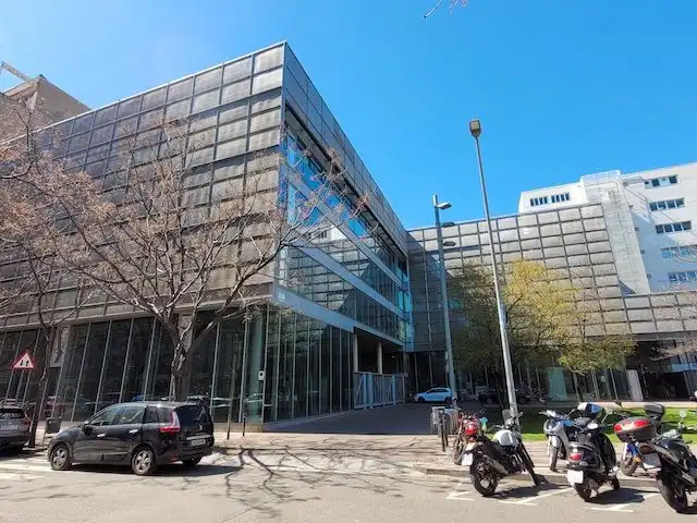 Außenansicht von Büro zur Miete in Barcelona mit Klimaanlage, Heizung und Terrasse