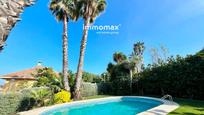 Vista exterior de Casa o xalet en venda en Vilanova i la Geltrú amb Aire condicionat, Calefacció i Terrassa