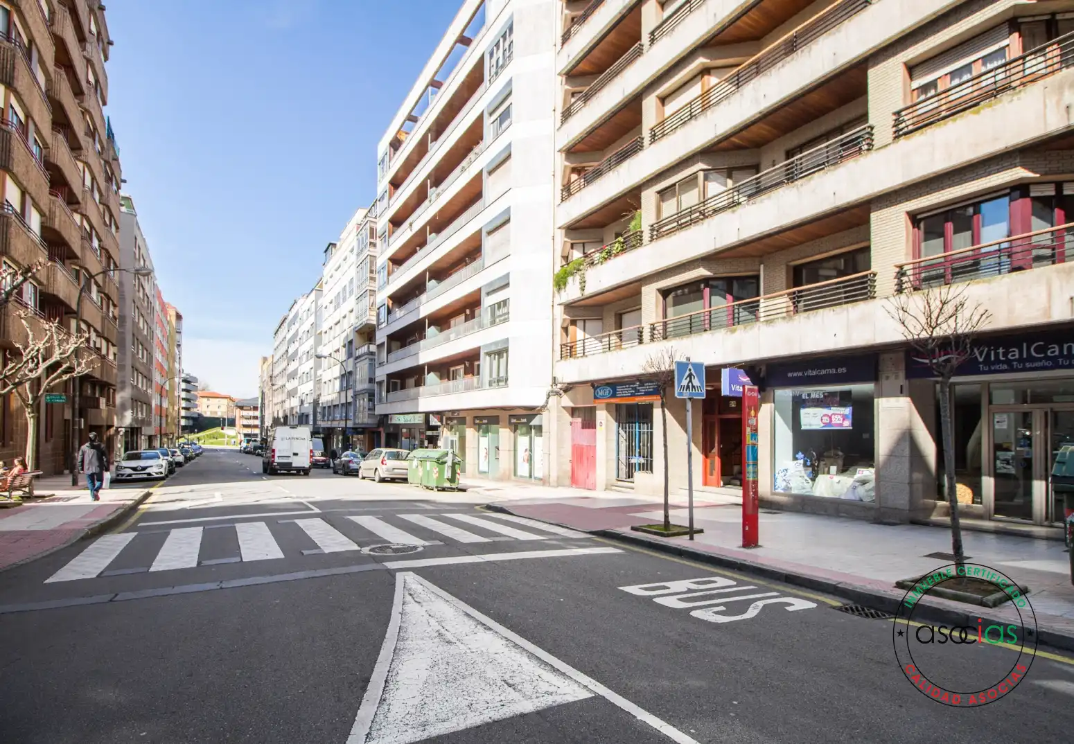 Außenansicht von Büro zum Verkauf in Avilés mit Heizung