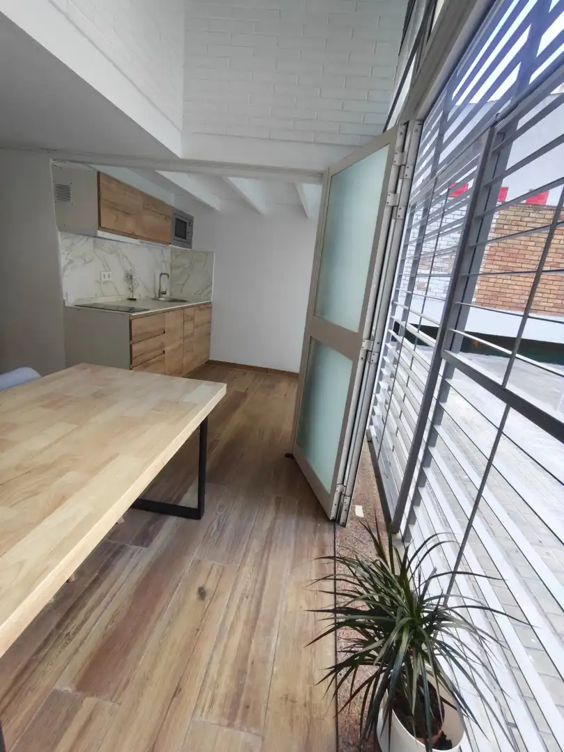 Büro zur Miete in Carrer de Felipe de Paz, La Maternitat i Sant Ramon