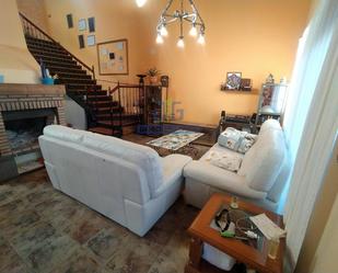 Living room of House or chalet for sale in Villaturiel  with Heating, Private garden and Terrace