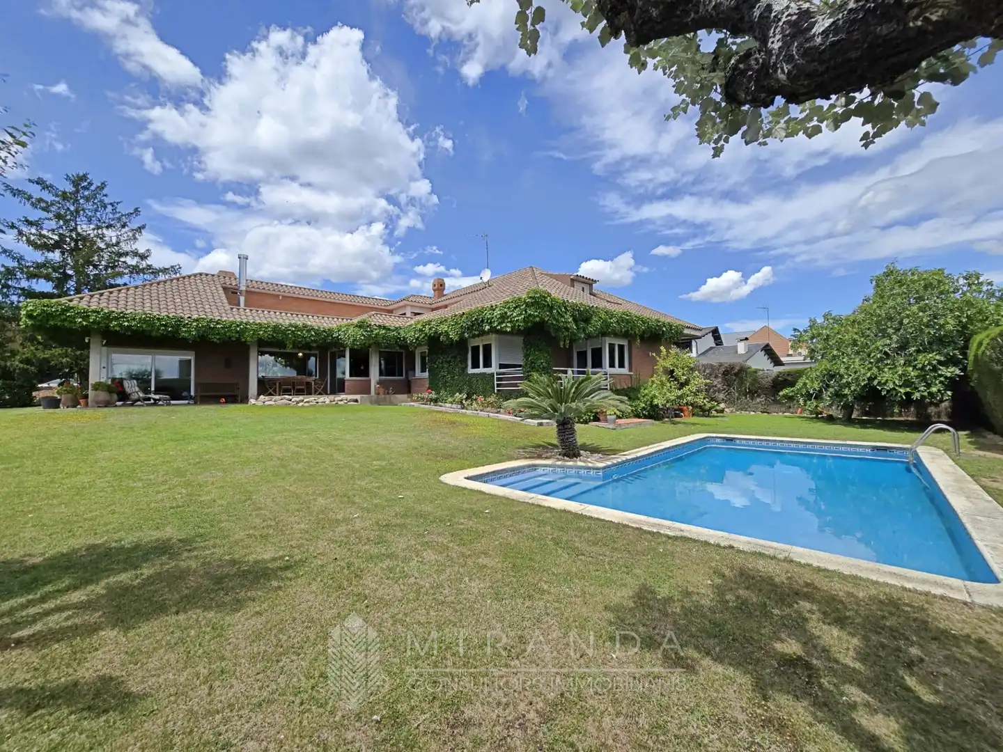 Jardín de Casa o chalet en venta en Canovelles con Aire acondicionado, Calefacción y Jardín privado
