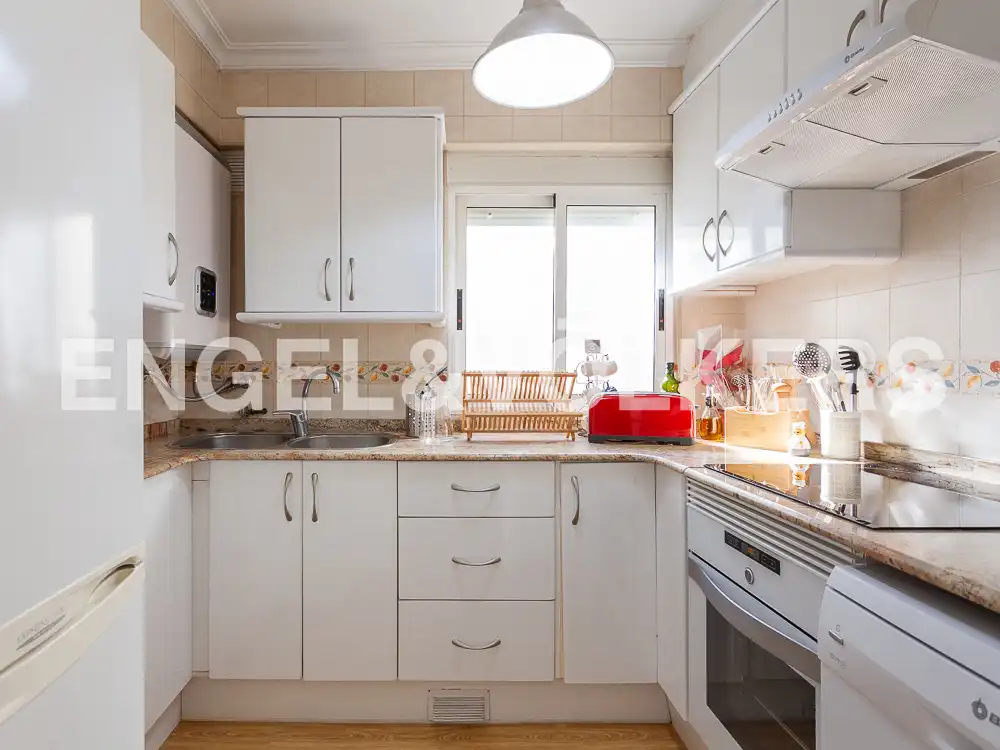 Kitchen of Attic for rent in Valencia  with Air Conditioner, Heating and Parquet flooring