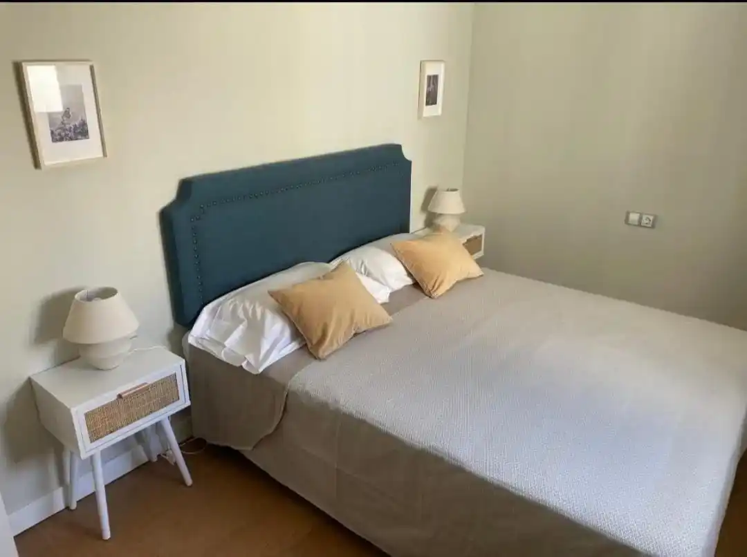 Bedroom of Flat for rent in  Sevilla Capital  with Air Conditioner and Terrace