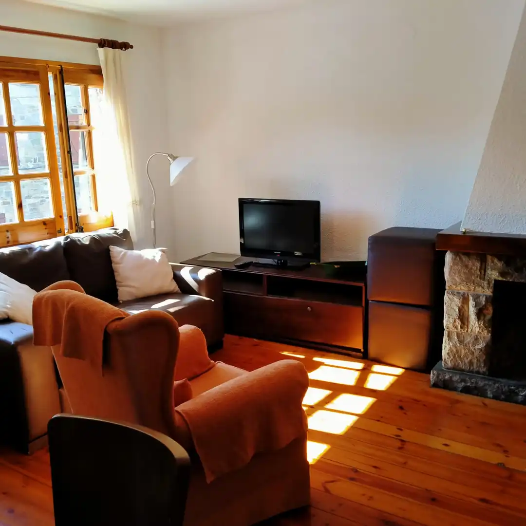 Living room of Flat for sale in Setcases  with Parquet flooring, Furnished and Washing machine