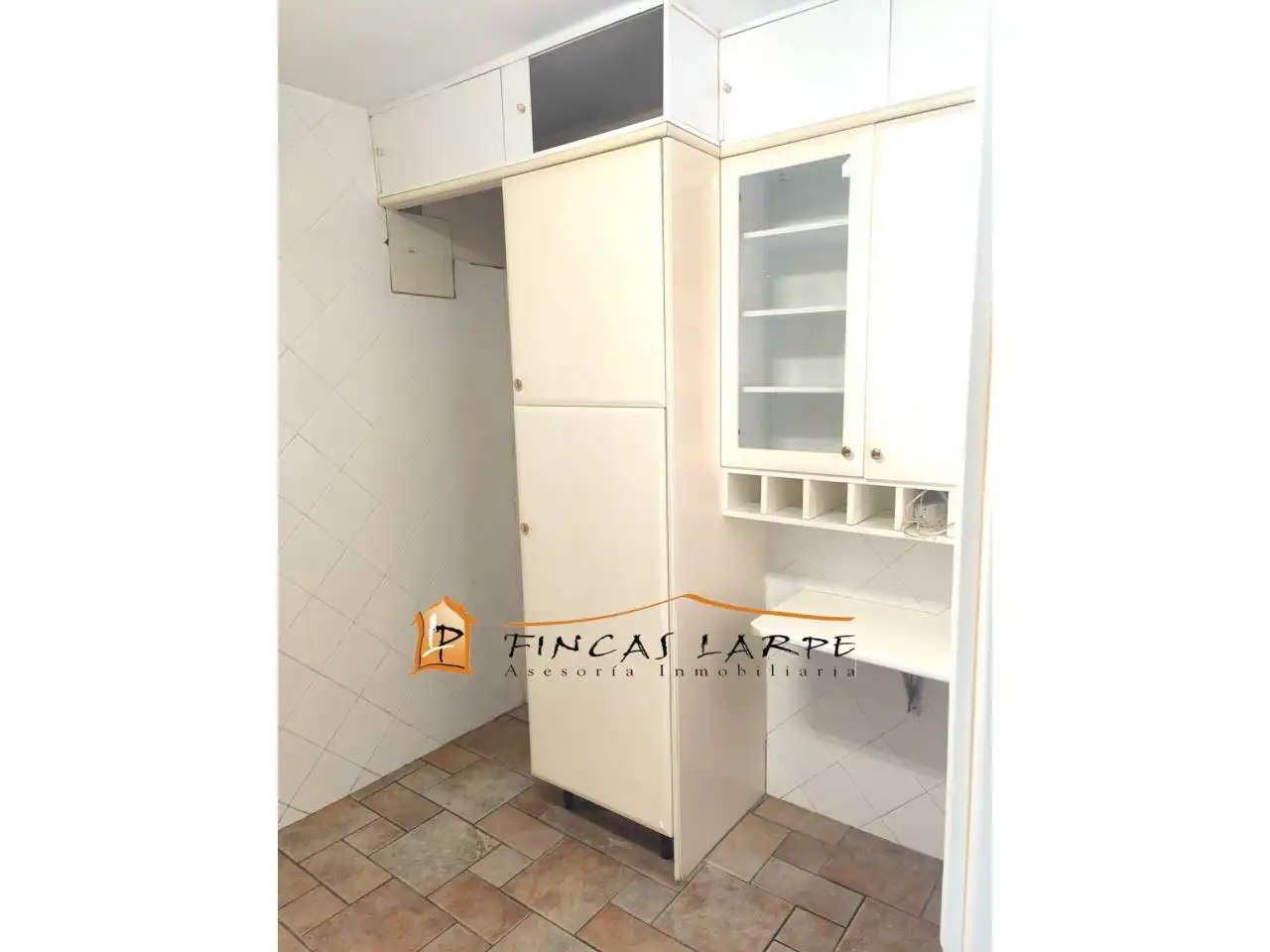 Küche von Wohnung zum Verkauf in Martorell mit Klimaanlage, Heizung und Balkon