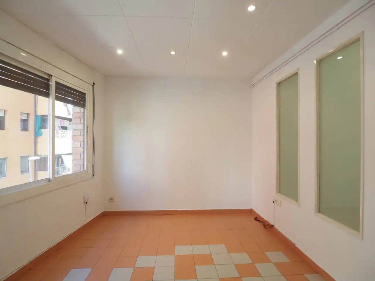Flat with terrace for sale in Avenida Sant Esteve, imagen 12