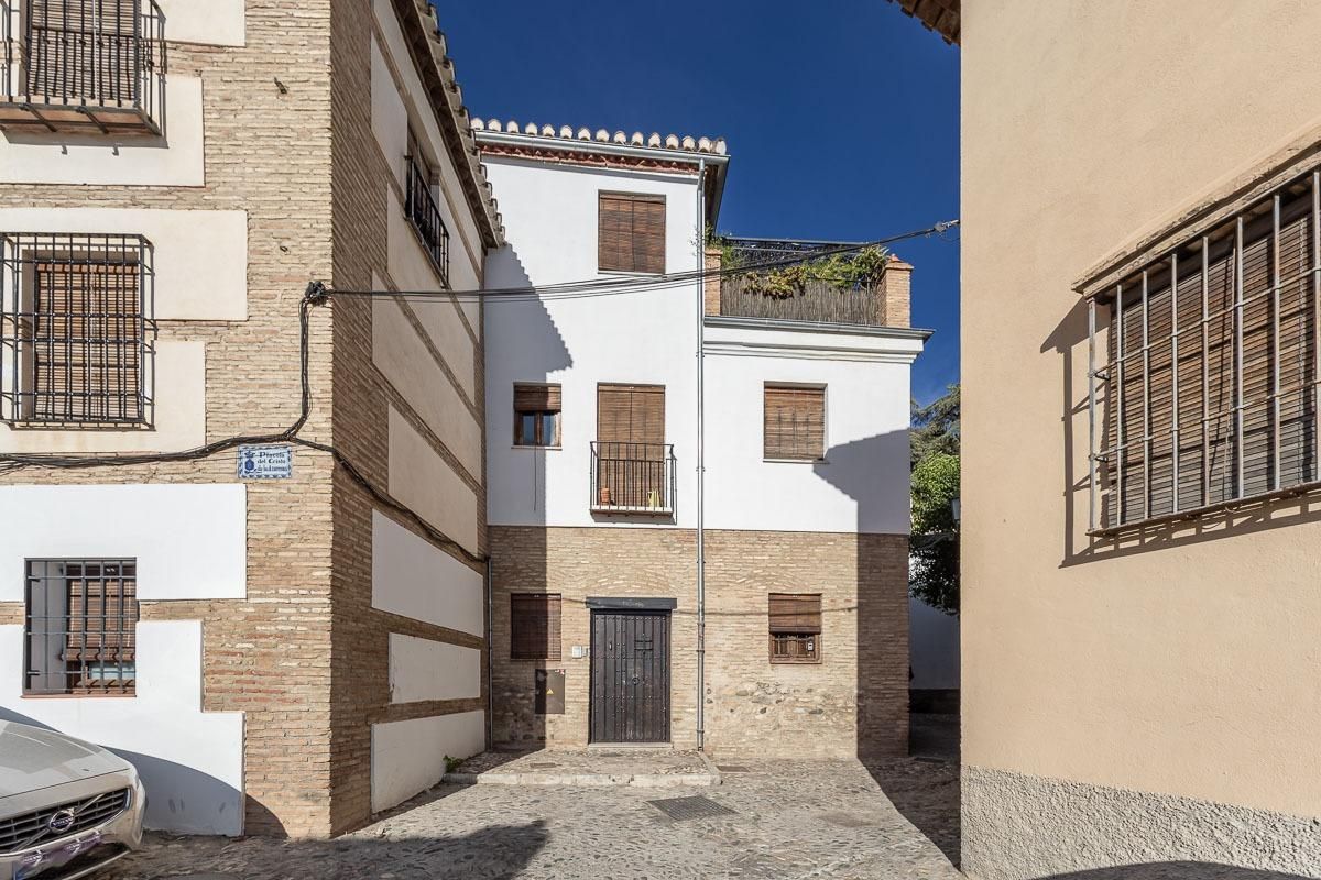 Vista exterior de Edifici en venda en  Granada Capital